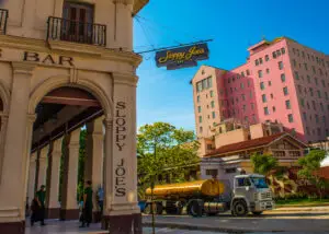 sloppy joes bar in havana